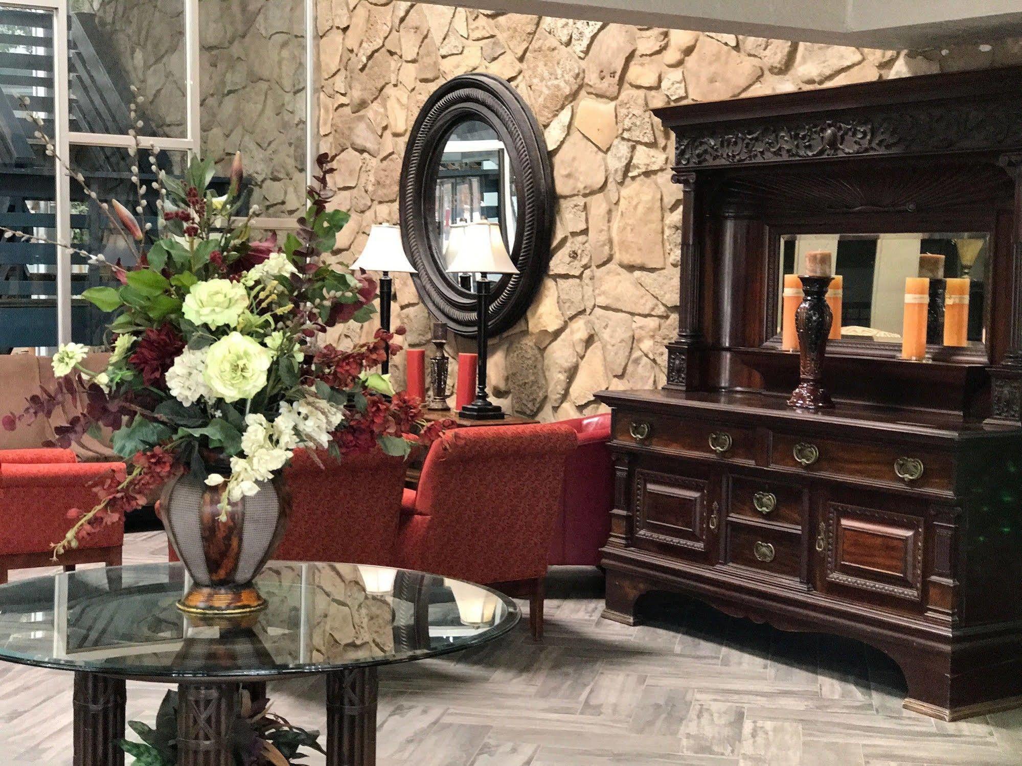 Hub City Inn Lubbock Bagian luar foto